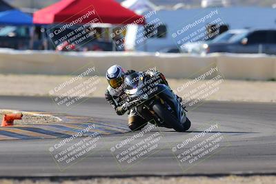 media/Dec-18-2022-SoCal Trackdays (Sun) [[8099a50955]]/Turn 2 (950am)/